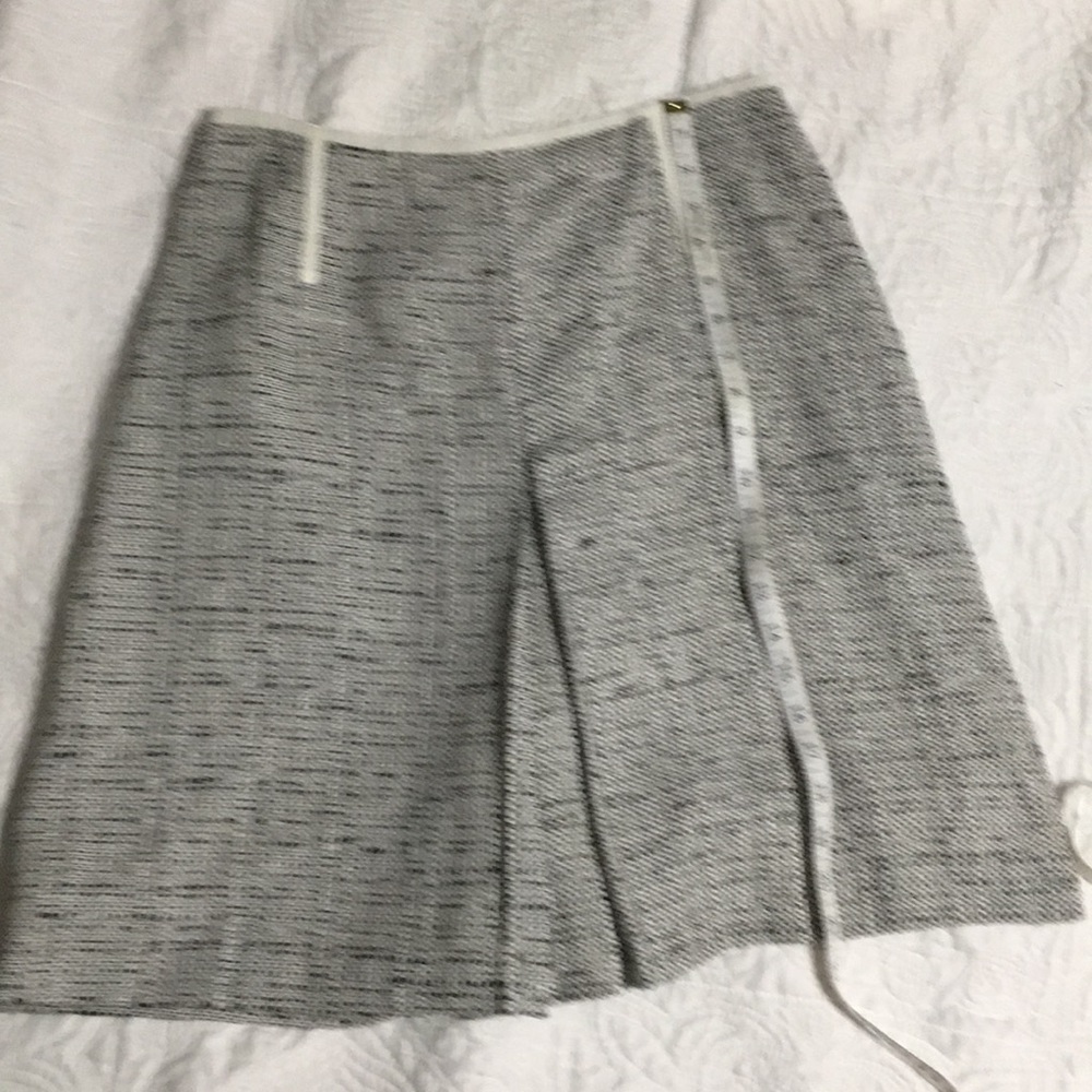 Casual Corner Black and White Skirt